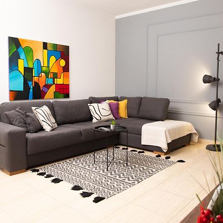 Maris Apartment Тирана Екстериор снимка