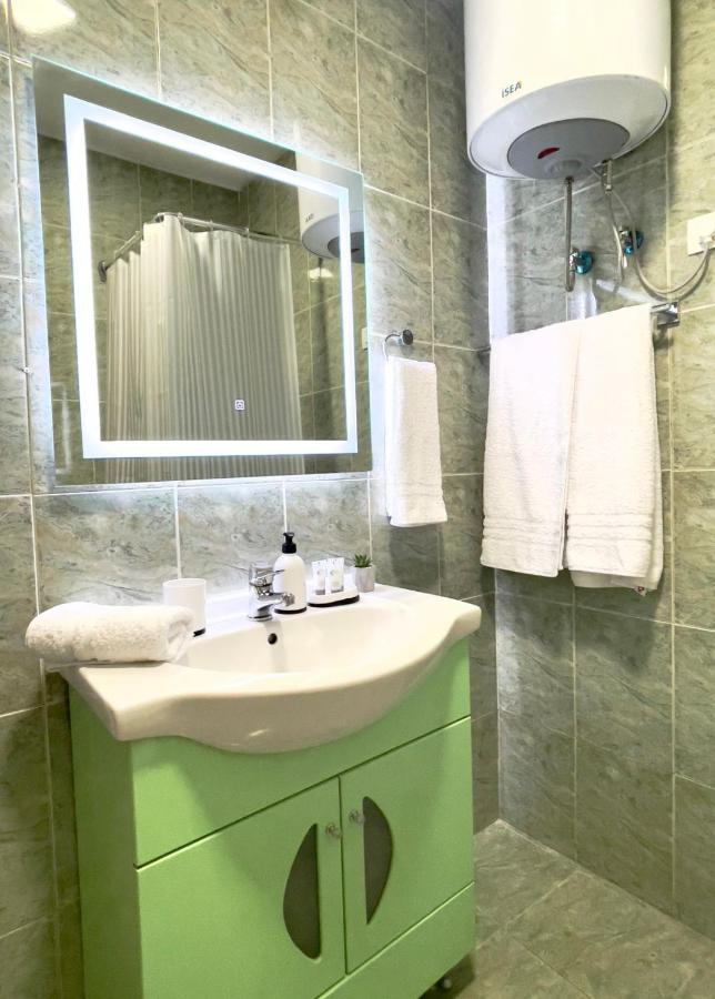 Maris Apartment Тирана Екстериор снимка