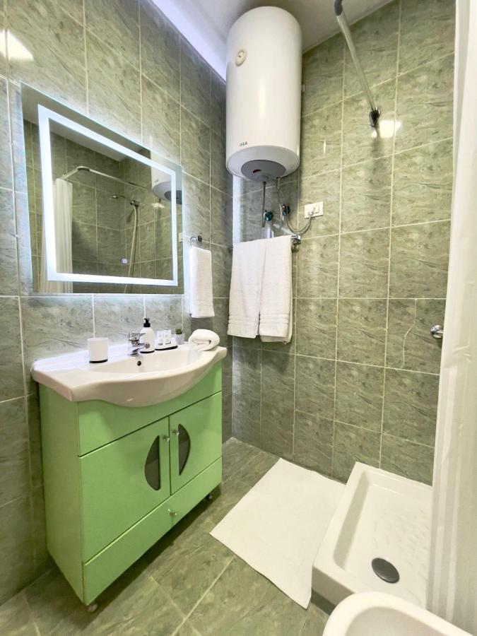 Maris Apartment Тирана Екстериор снимка