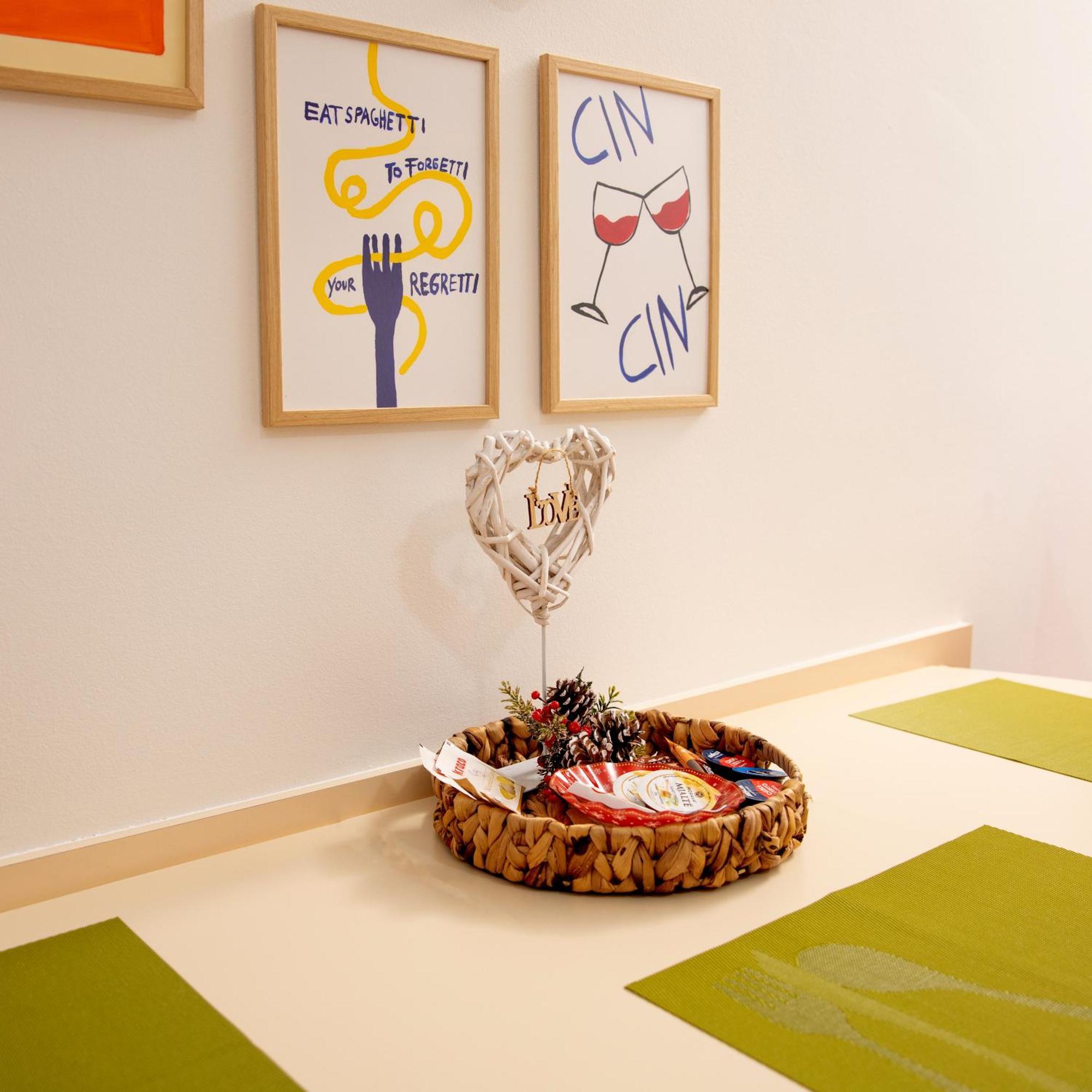 Maris Apartment Тирана Екстериор снимка