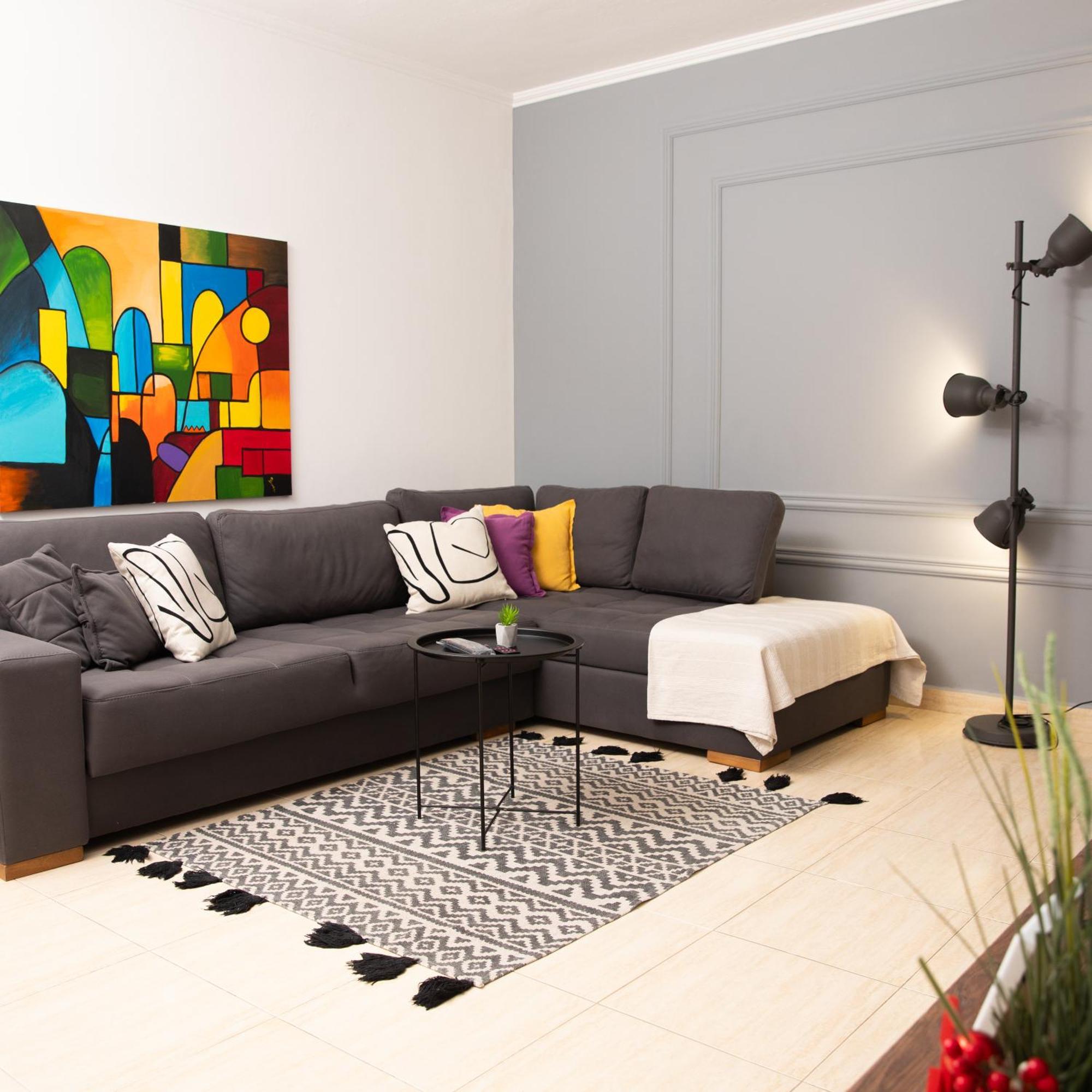 Maris Apartment Тирана Екстериор снимка