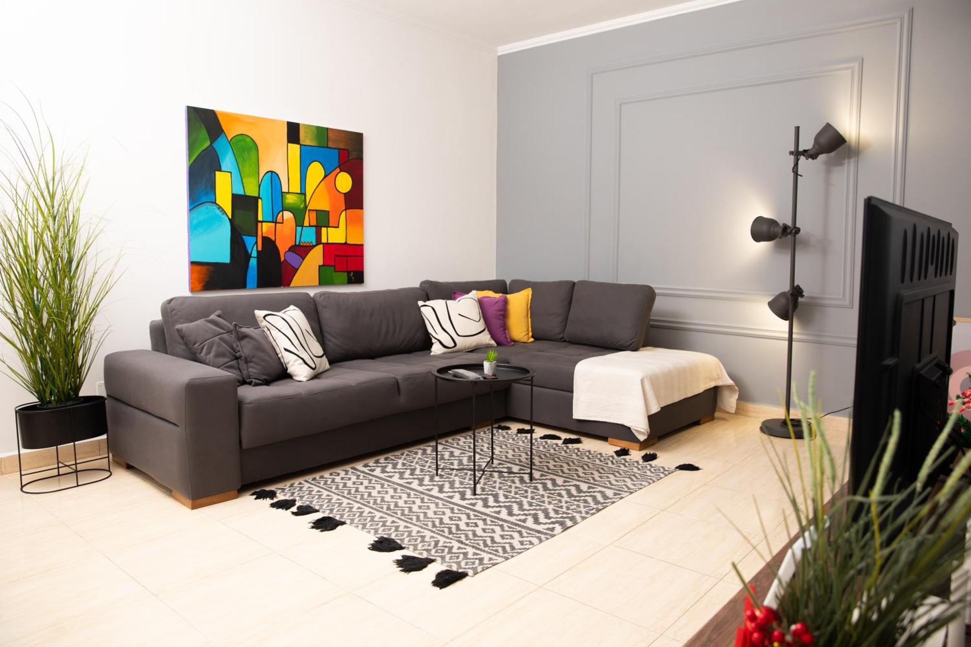 Maris Apartment Тирана Екстериор снимка